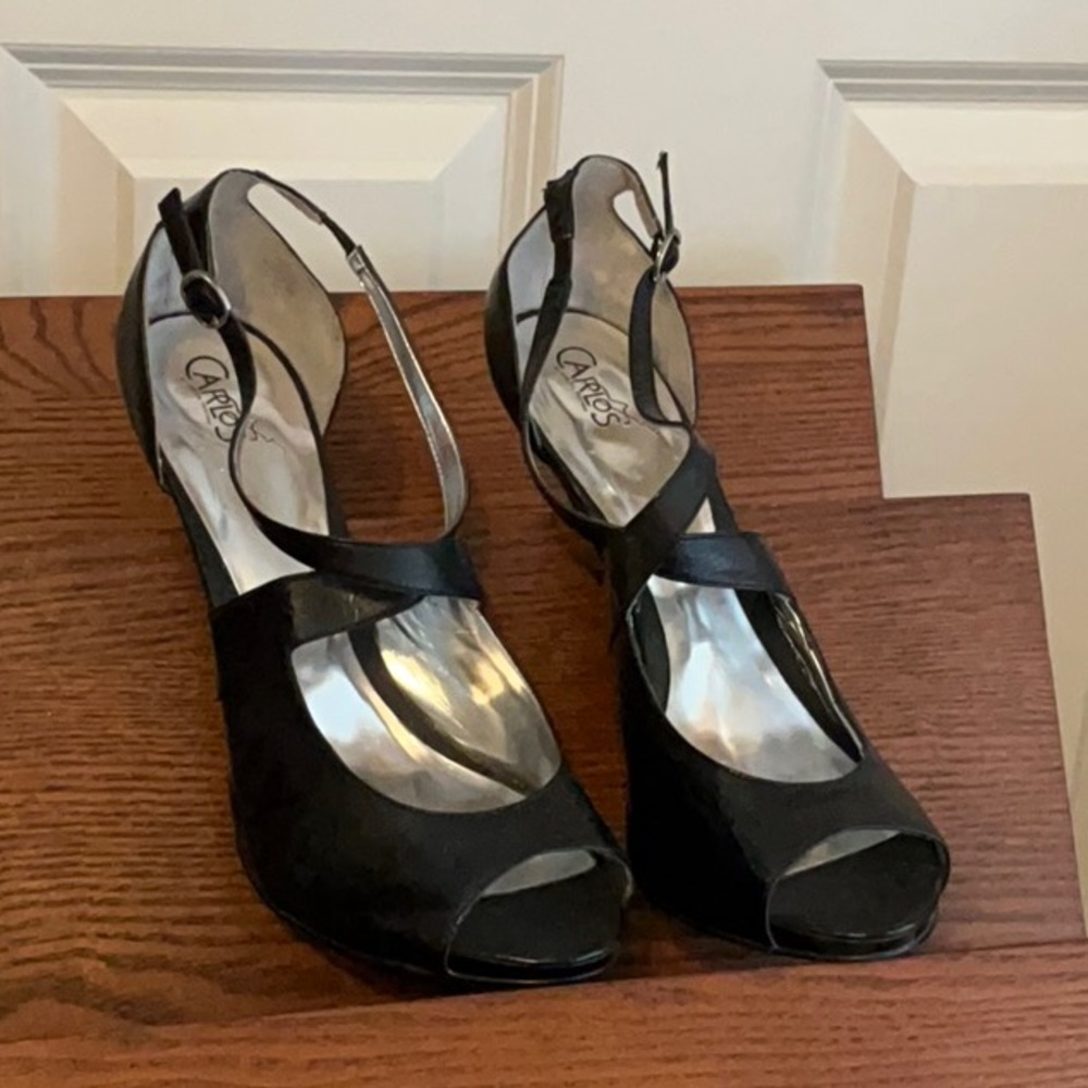 Carlos by Carlos Santana Black Heels with Glossy Finish and Open Toe